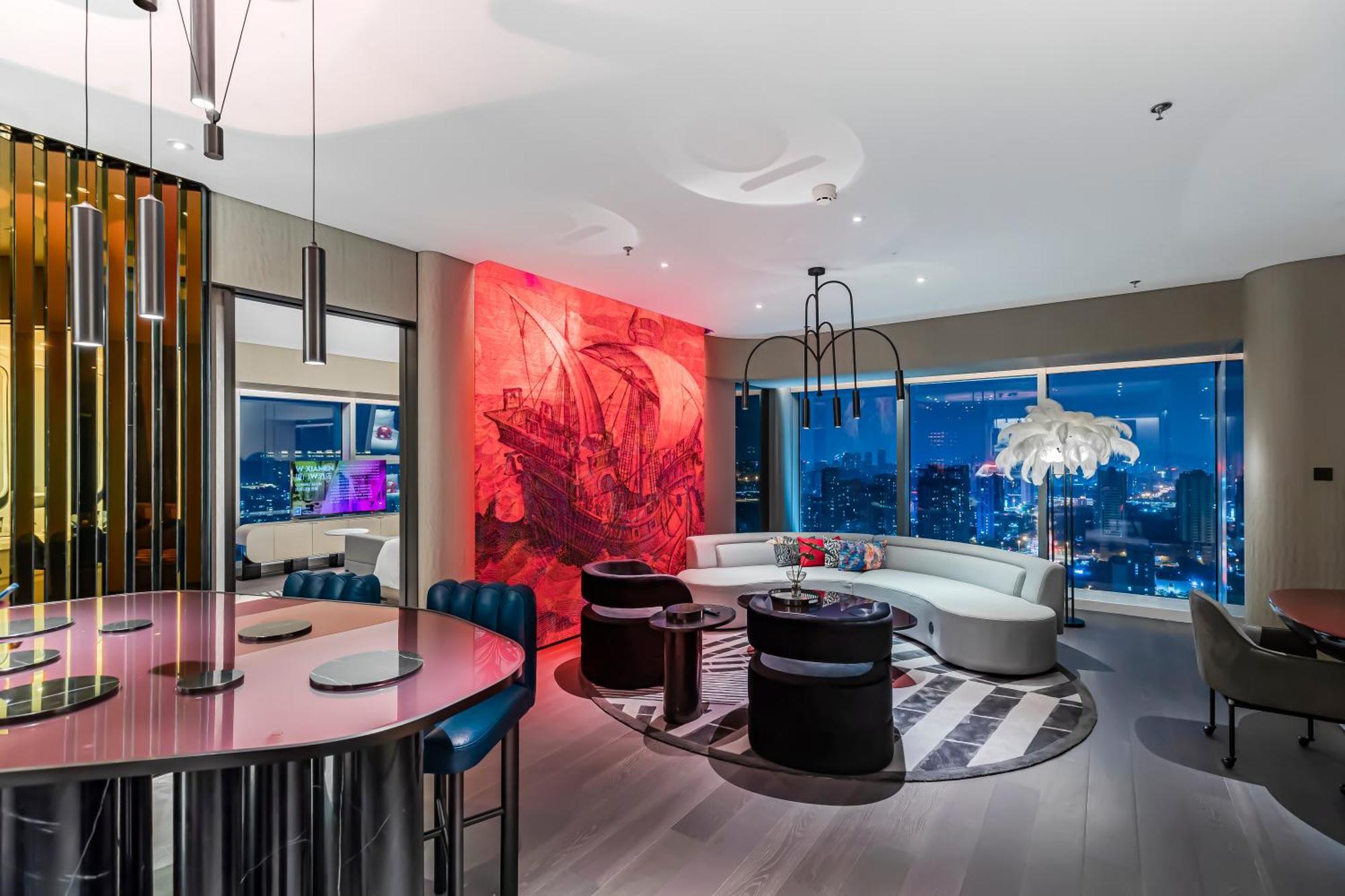 Cool Corner Suite(Free Minibar Drinks)