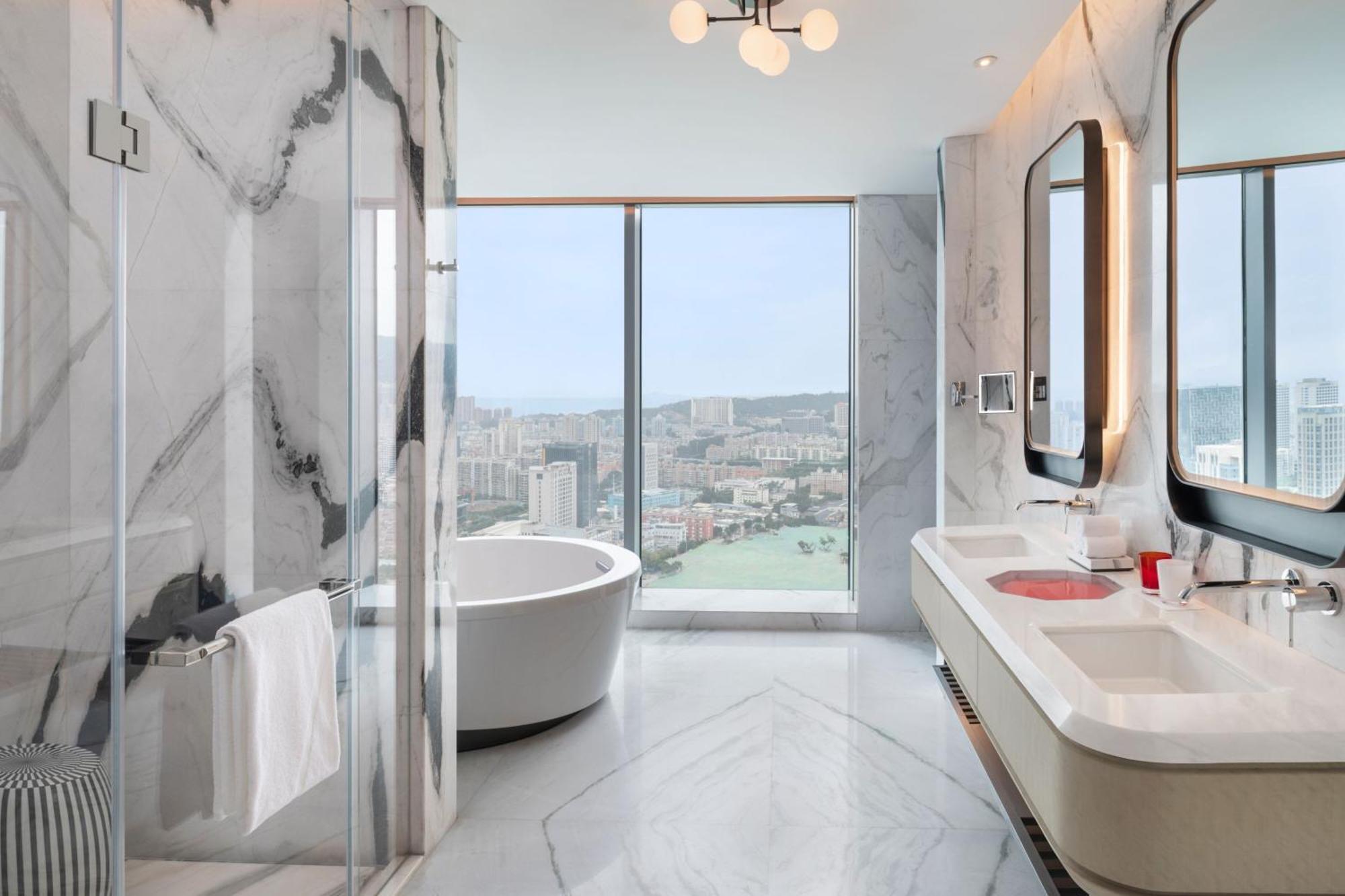 Marvelous Suite(Free Minibar Drinks)